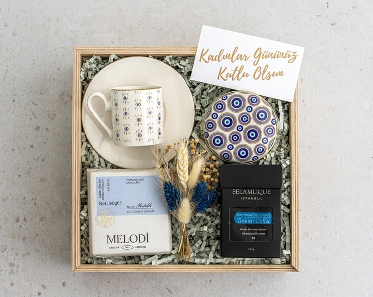 Göz Kadınlar Günü Hediye Kutusu