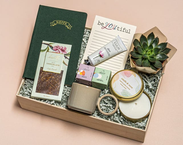 Haki Pembe Hediye Kutusu