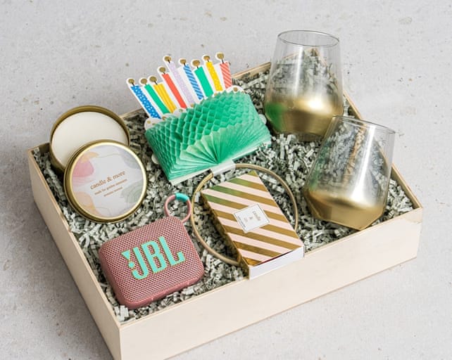 JBL Doğum Günü Hediye Kutusu