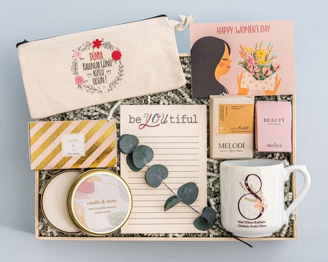 Kadınlar Günü Seti Hediye Kutusu