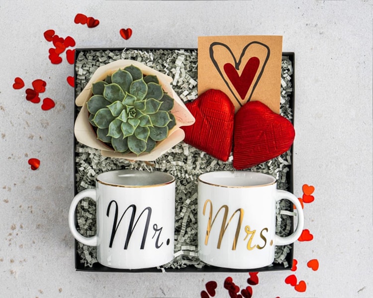 Mr & Mrs Hediye Kutusu