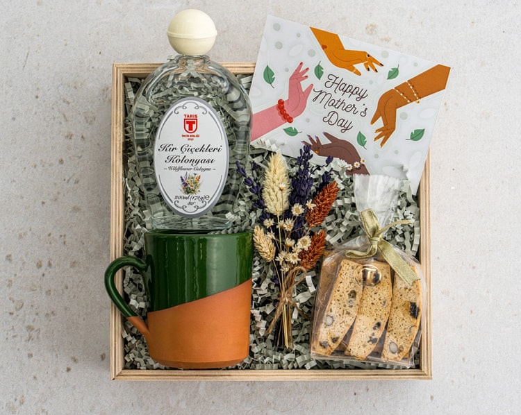 Naturel Anneler Günü Hediye Kutusu