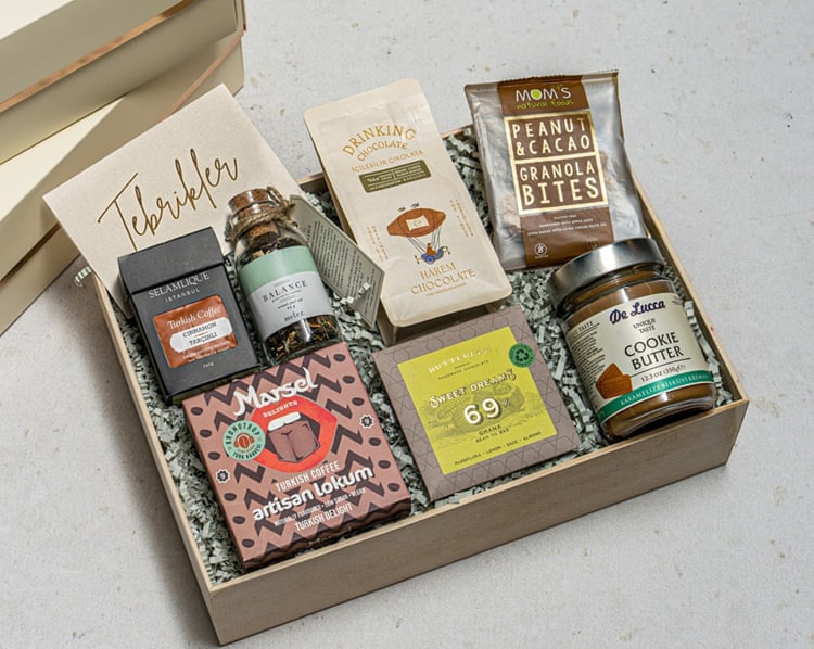 Renkli Gurme Hediye Kutusu