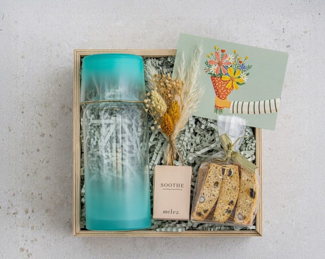 Sade Kadınlar Günü Hediye Kutusu