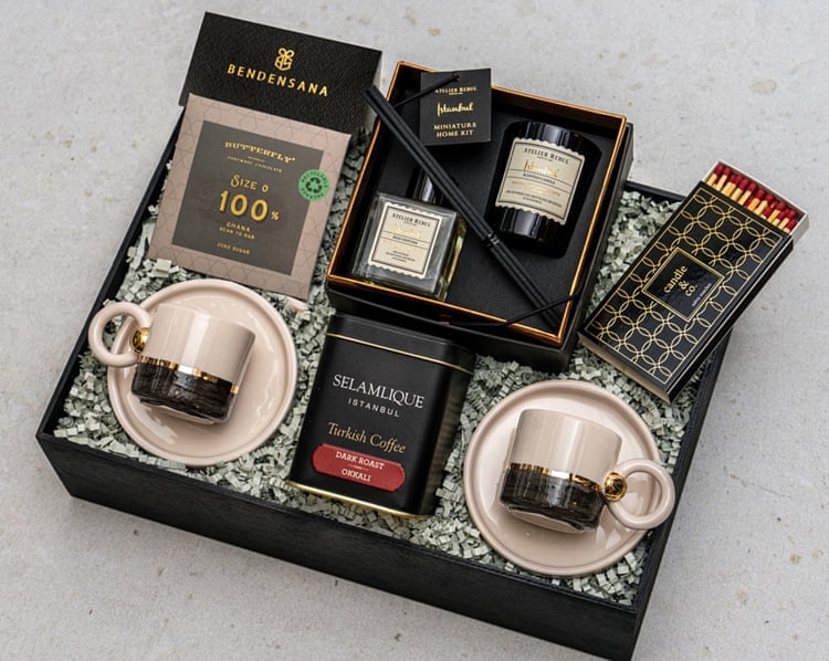 Siyah Beyaz Premium Hediye Kutusu