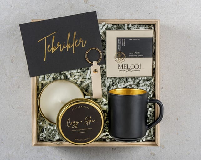 Siyah Gold Tebrikler Hediye Kutusu