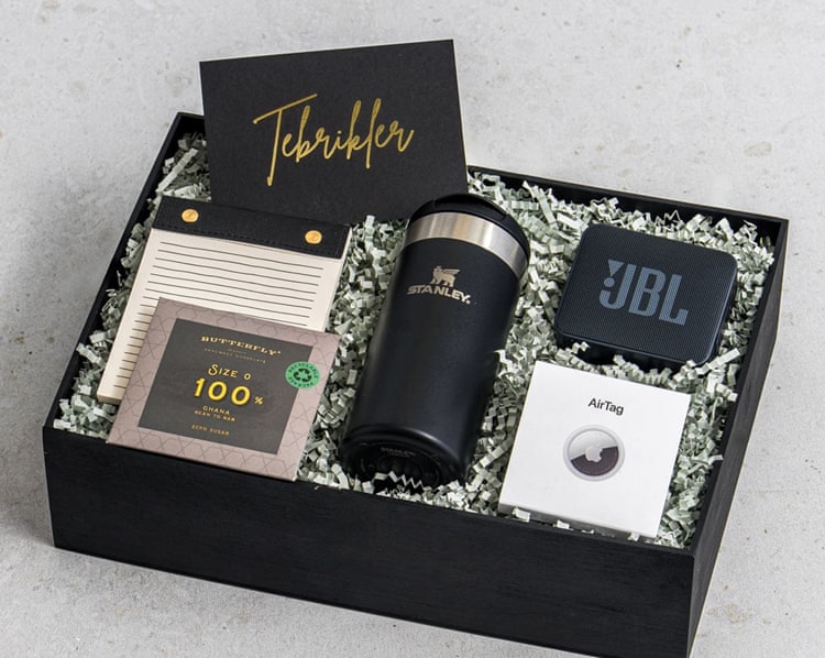 Stanley & AirTag & JBL Hediye Kutusu