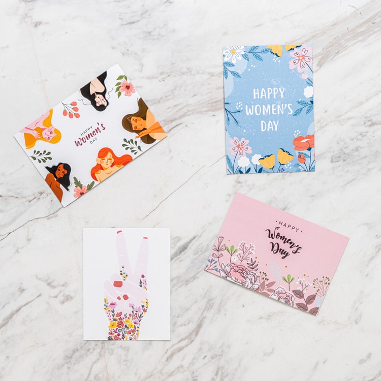 Soft Blue Kadınlar Günü Hediye Kutusu